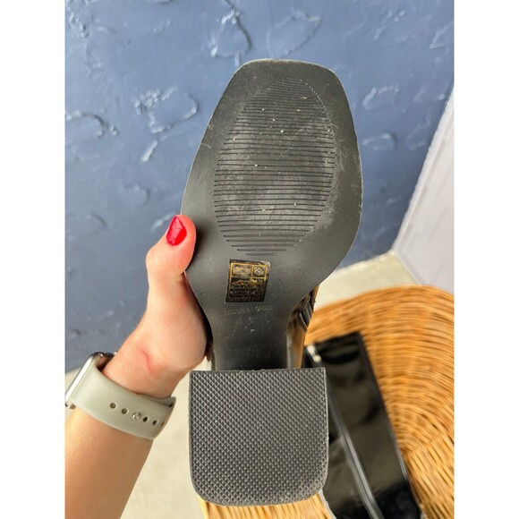 knee high black boots - Picture 5 of 8